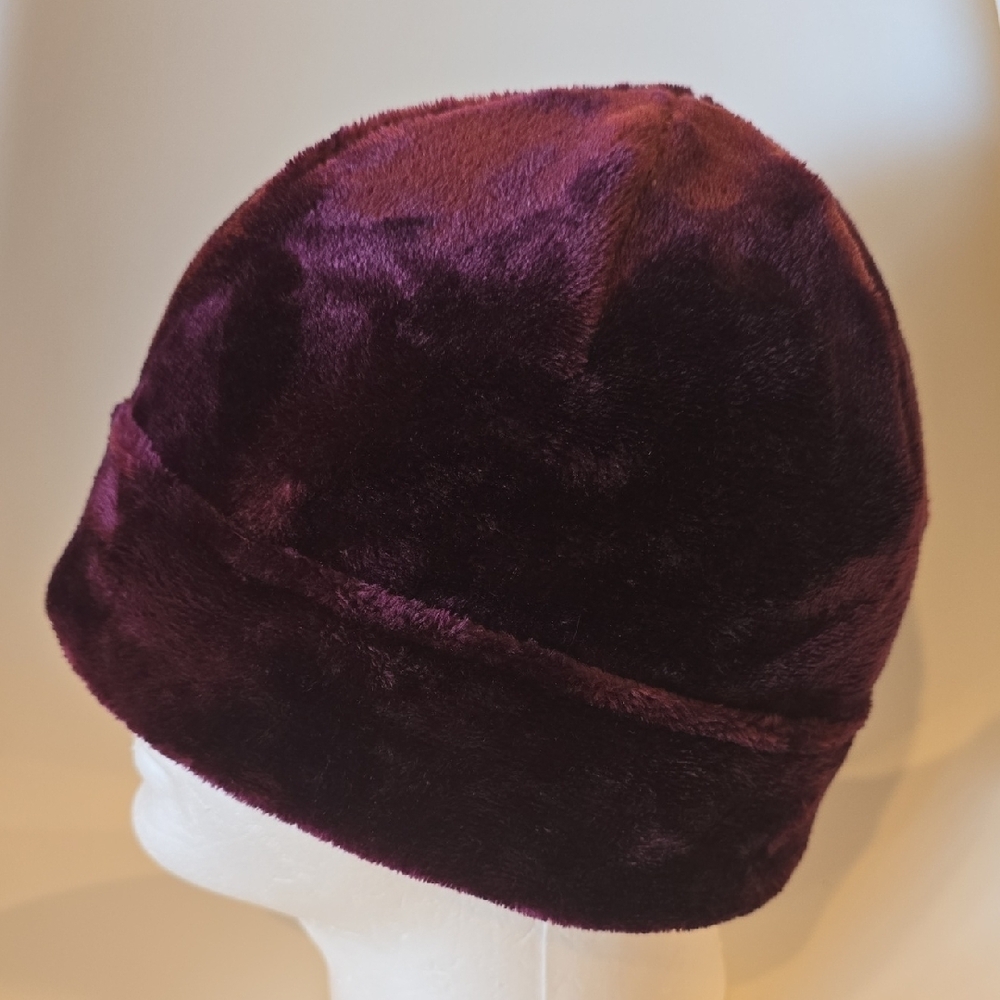 32 Degrees Plush Purple/Burgundy  Women's Hat - Picture 2 of 7